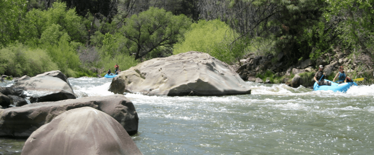 Best-whitewater-rafting (9) (1) river-rafting-at-cache-creek